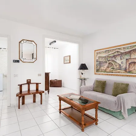 بيت للعطل Residenza Mediterranea Golfo *